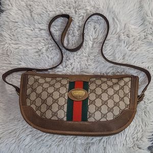 Authentic GUCCI Supreme Canvas Monogramed Shoulder Bag